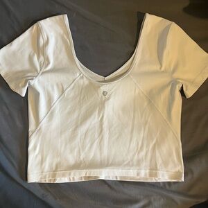 🚨 Lululemon Short Sleeve Crop Top – Size 10 – $20 🚨